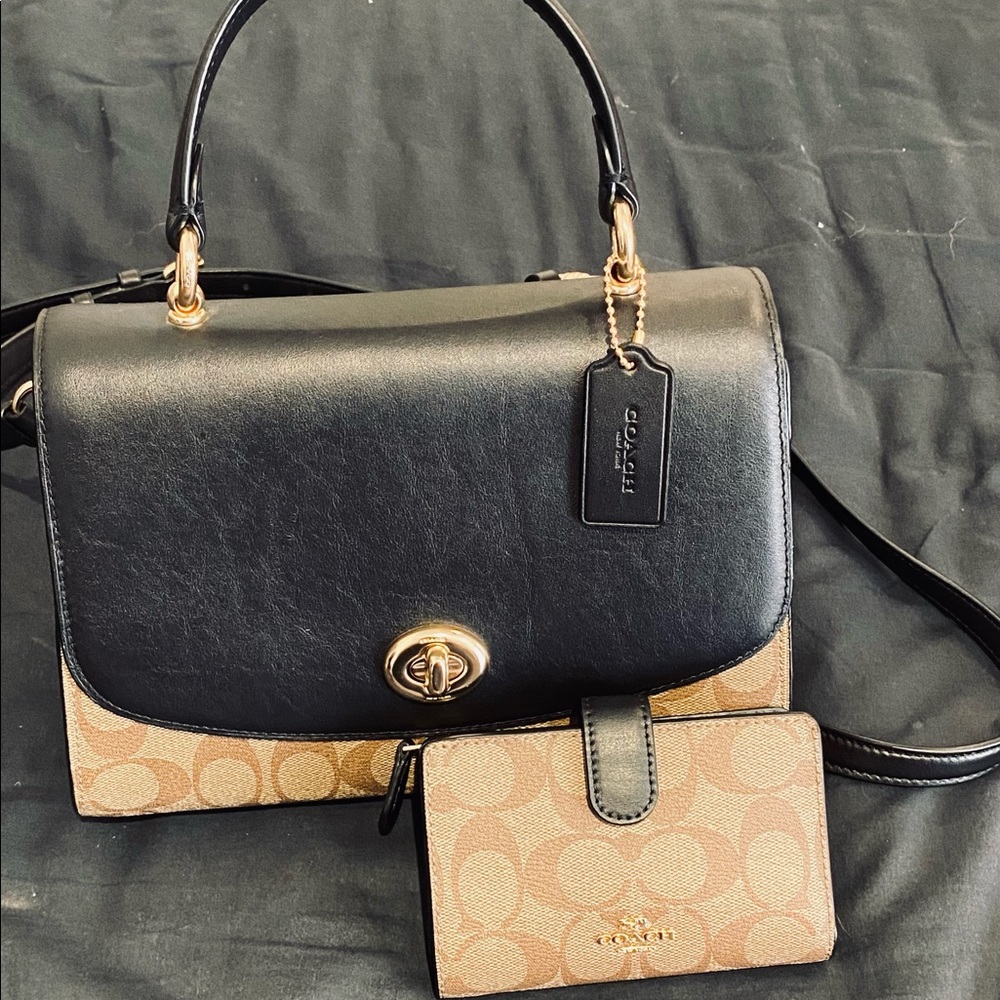 Beautiful Coach Crossbody and Wallet